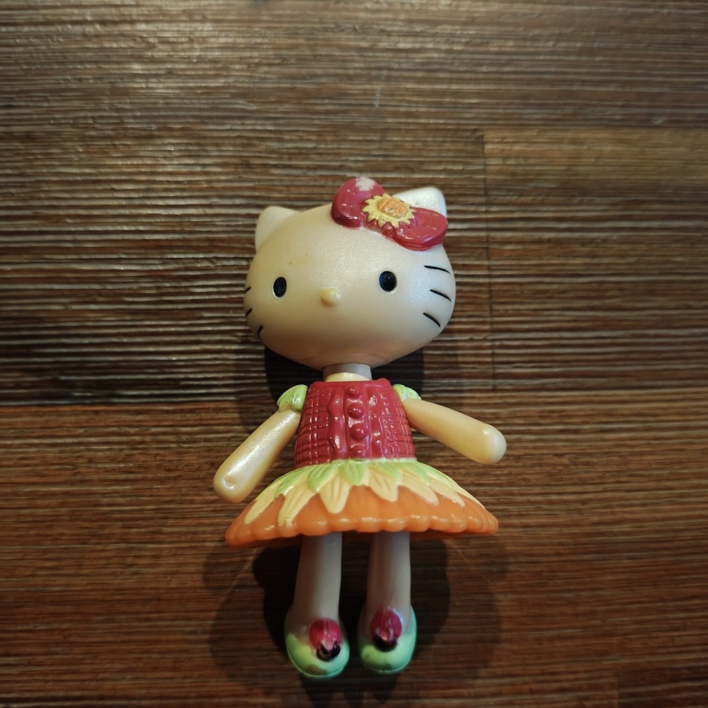 XOXO HELLO KITTY Easter Mini Doll Figure 2014 Blip Toys Sanrio Limited Sunflower